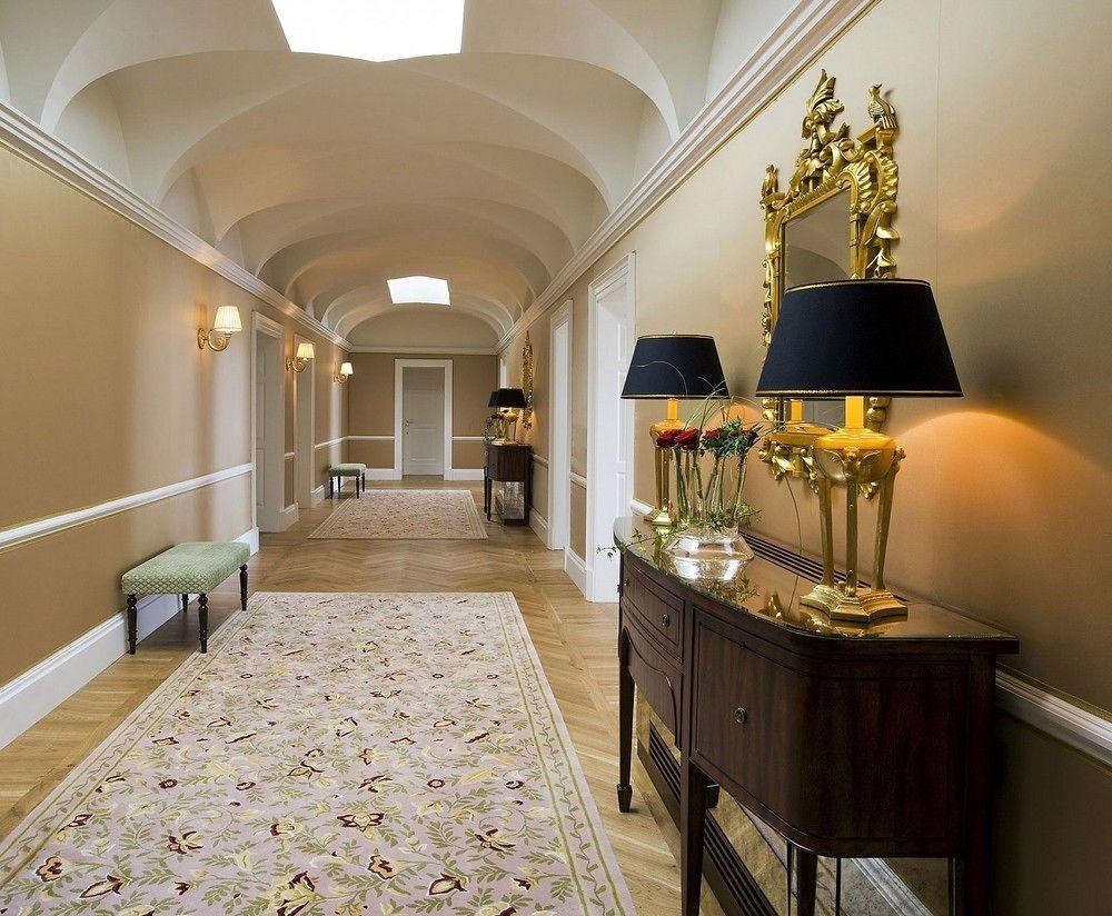 Castlemartyr Resort Hotel Інтер'єр фото A hallway
