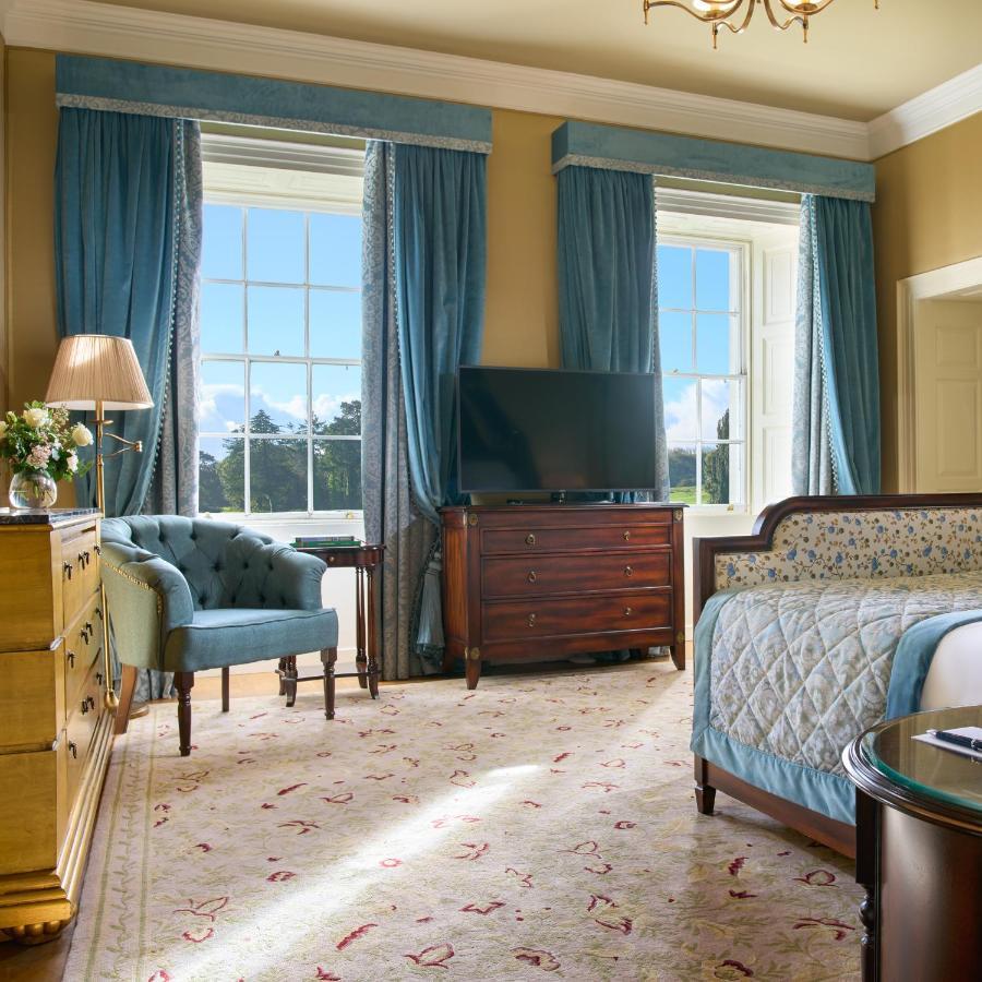 Castlemartyr Resort Hotel Екстер'єр фото A bedroom at the hotel
