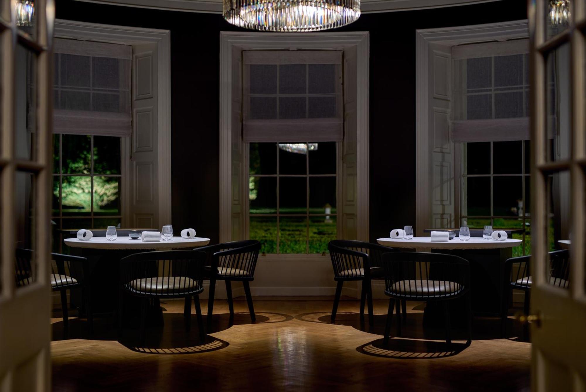 Castlemartyr Resort Hotel Екстер'єр фото The dining room at The Ivy, St John's Wood