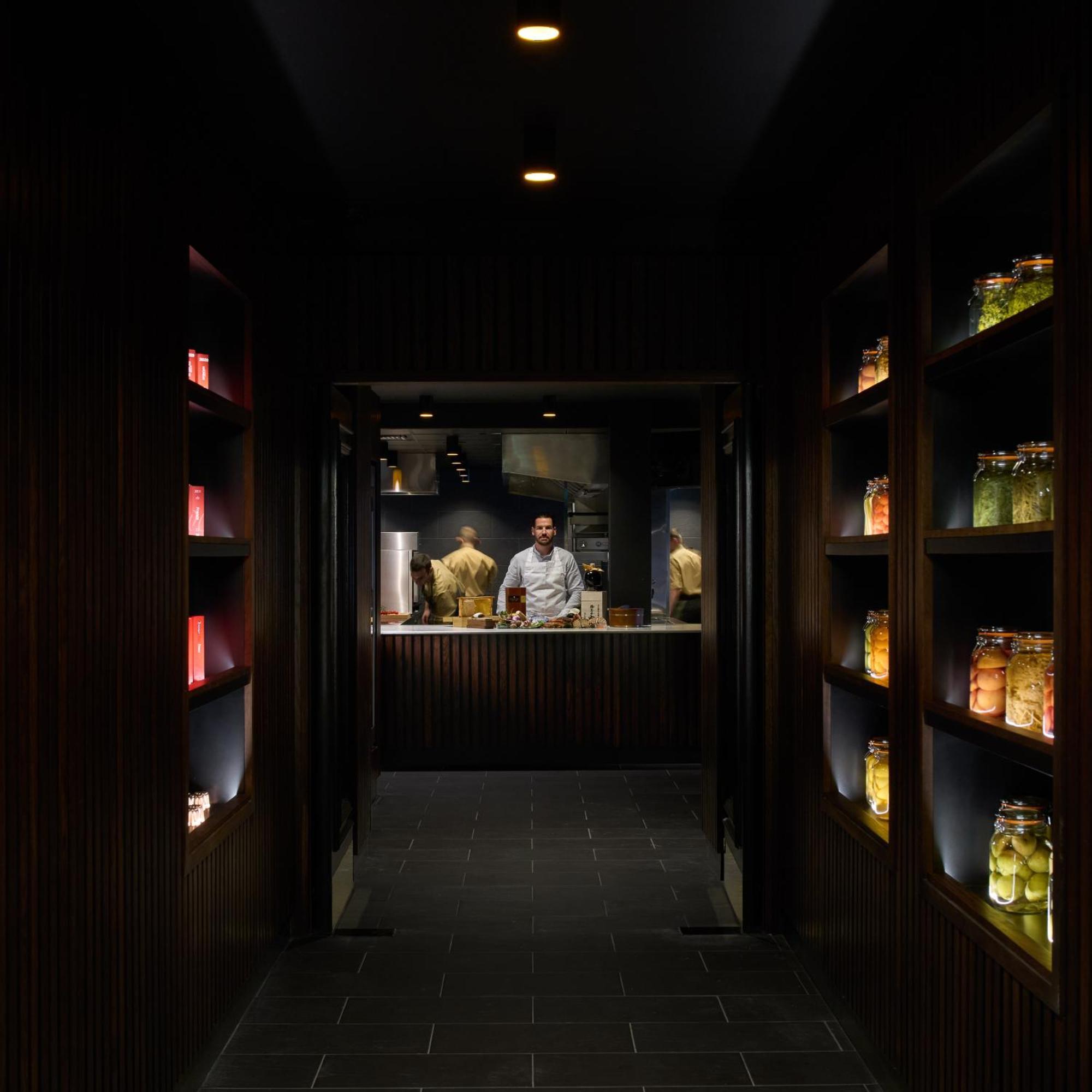 Castlemartyr Resort Hotel Екстер'єр фото The open kitchen at the restaurant
