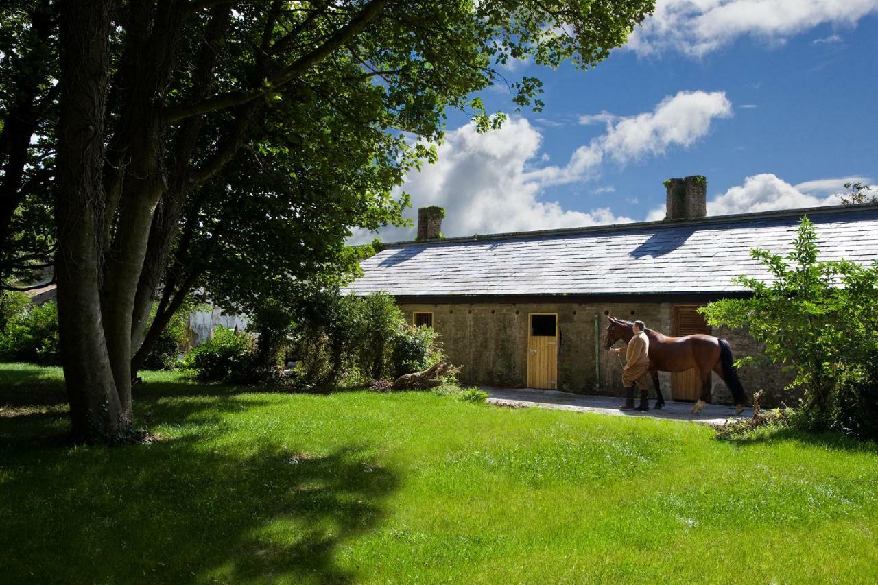 Castlemartyr Resort Hotel Екстер'єр фото The stable at the centre